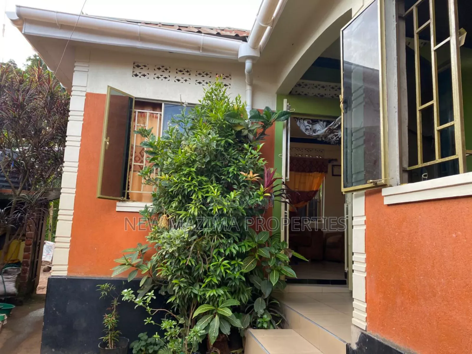 2bdrm House in Matuga Kataremwa, Central Division for sale