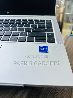Laptop HP EliteBook 830 G8 16GB Intel Core I7 SSD 512GB