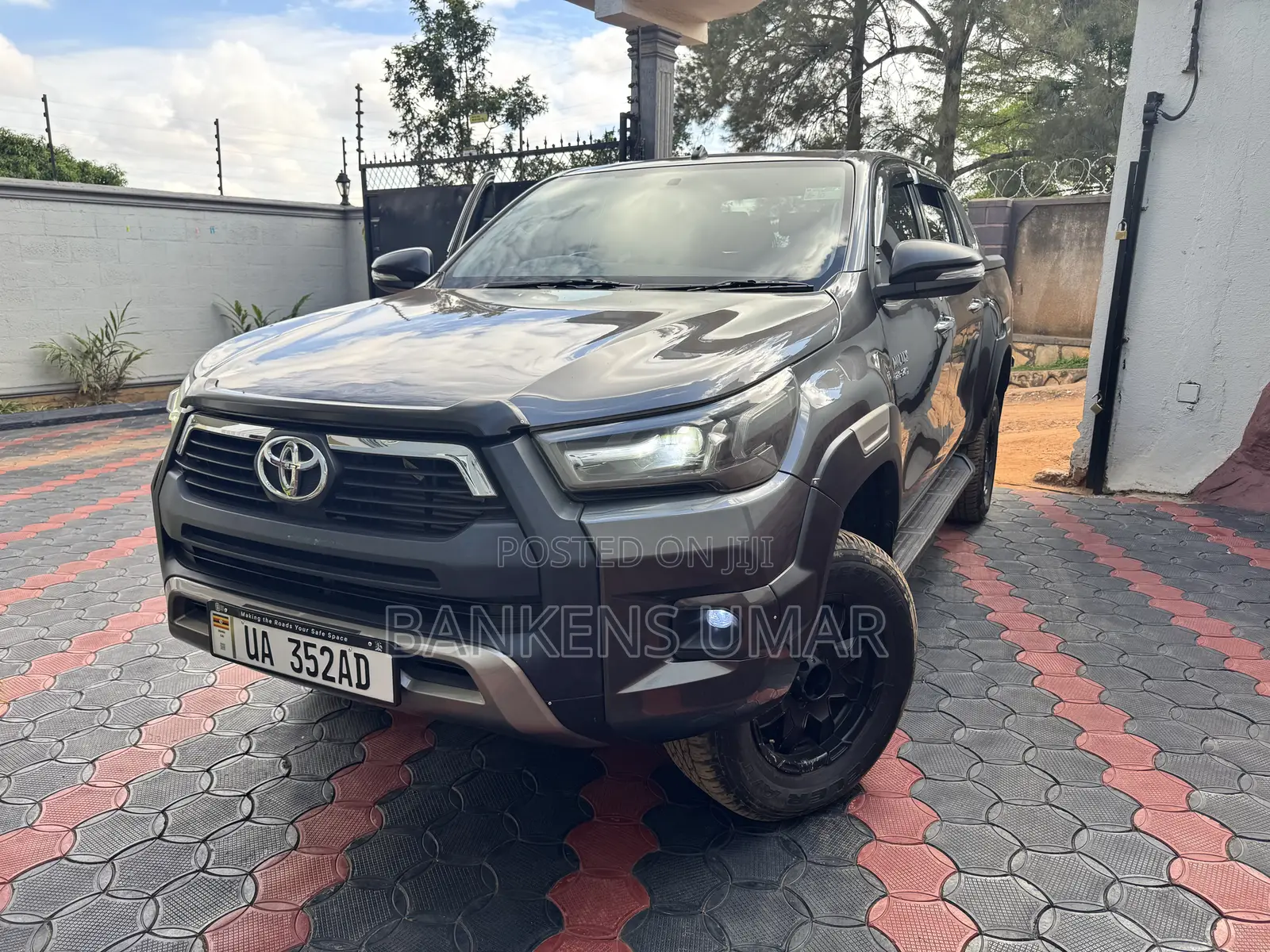 Toyota Hilux Revo Double Cab Deisel 2.8 AWD 2017 Gray