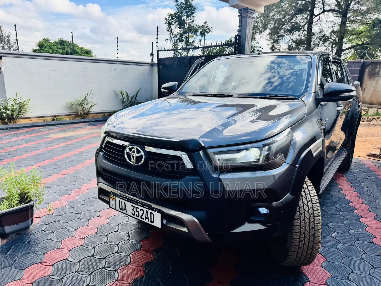 Toyota Hilux Revo Double Cab Deisel 2.8 AWD 2017 Gray