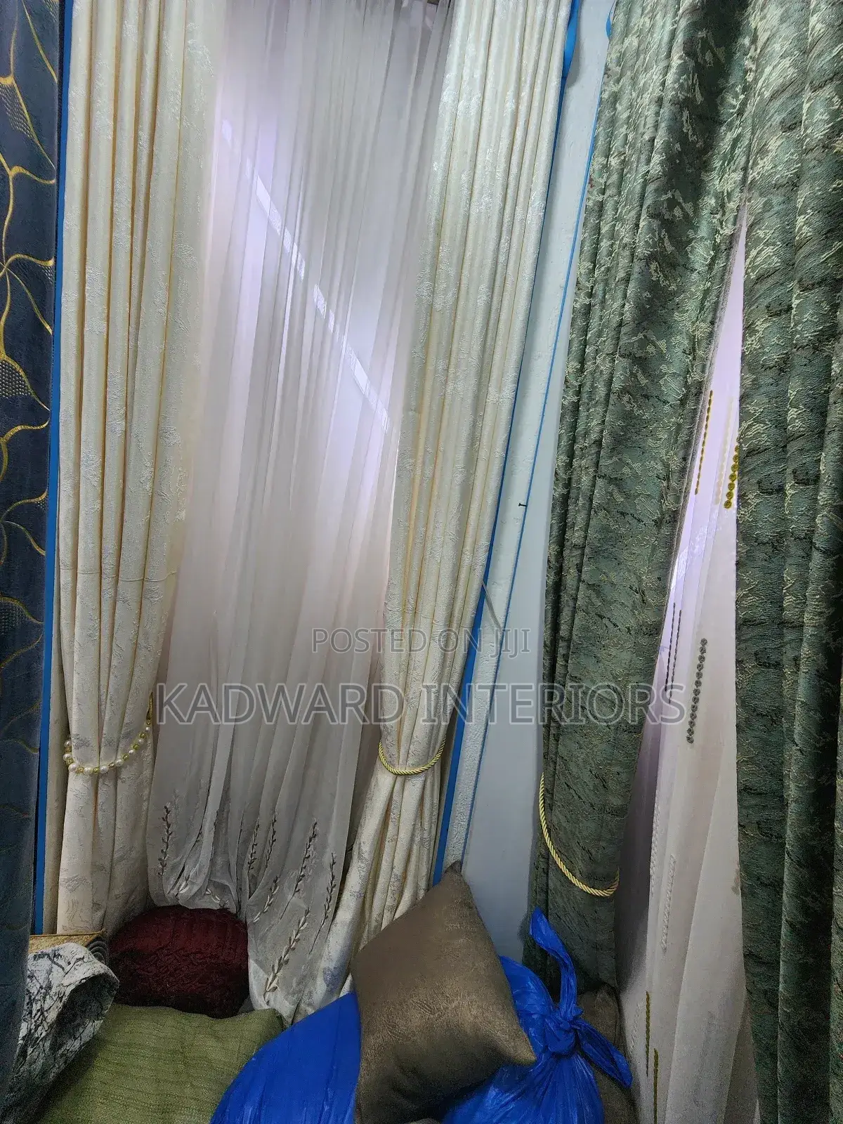 Lovely Cream Curtains Per Ready Metre