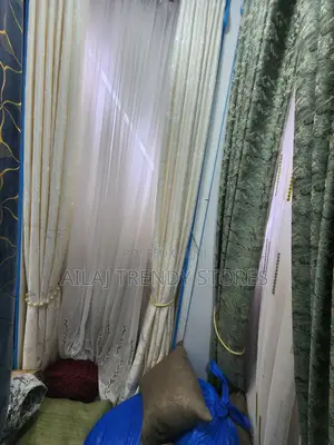 Lovely Cream Curtains Per Ready Metre