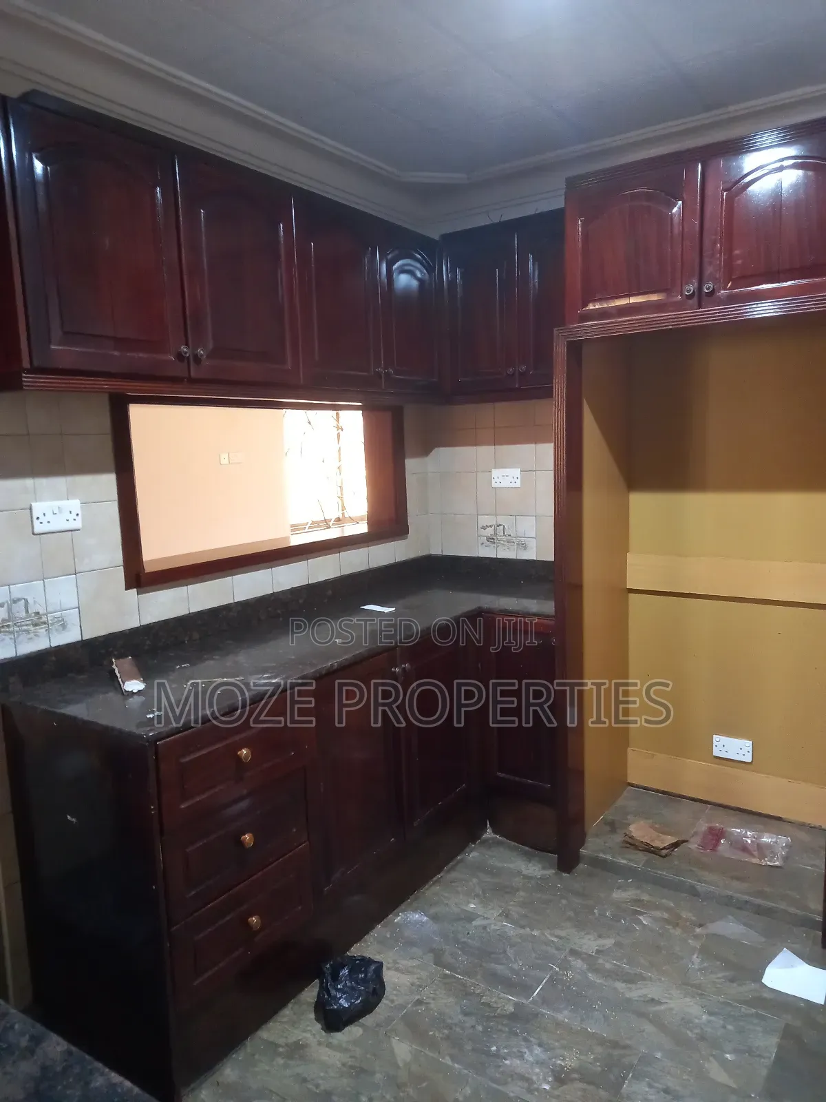 3bdrm Bungalow in Naalya Estate, Central Division for rent