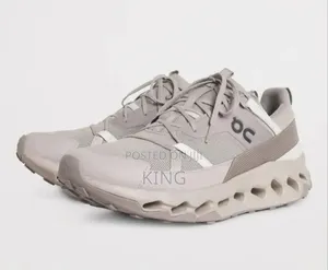 On Running Cloud Horizon Sneakers