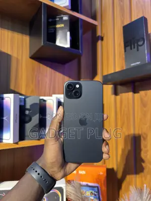 Photo - Apple iPhone 15 Plus 128 GB Black