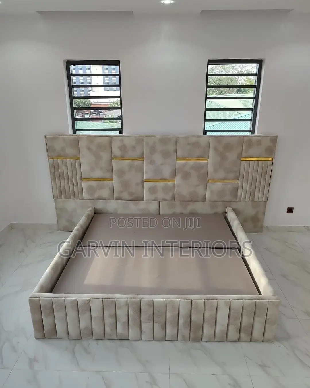 Mixed Brown Geometric Bed