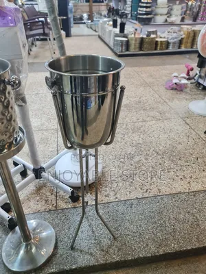 Ice Buckets With Stand Style