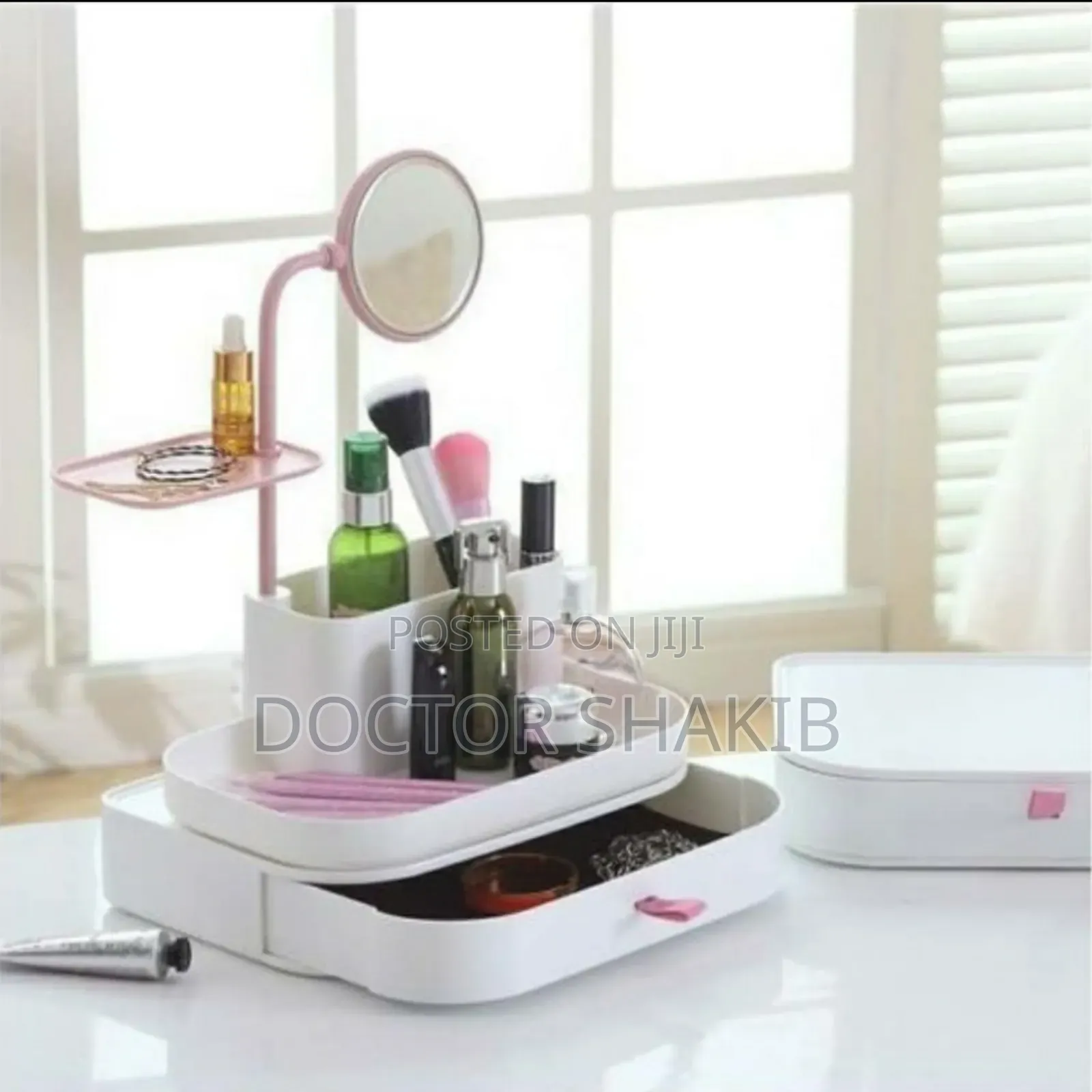 Quality Stylish Makeup Cosmetic Organizer
