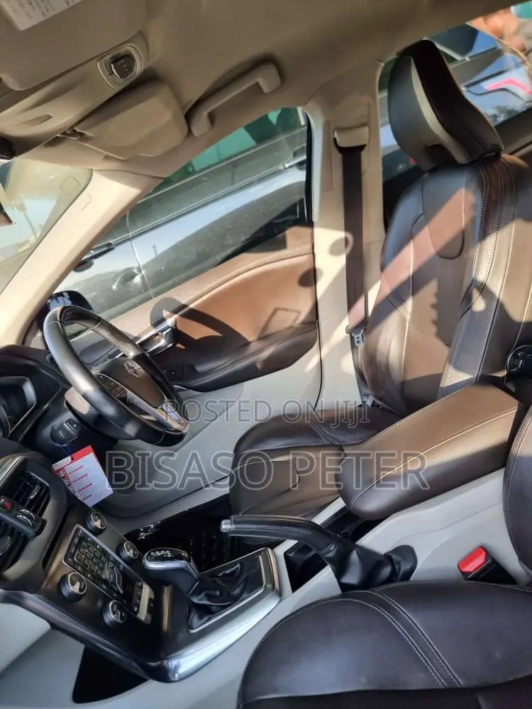 Volvo V40 2015 Blue