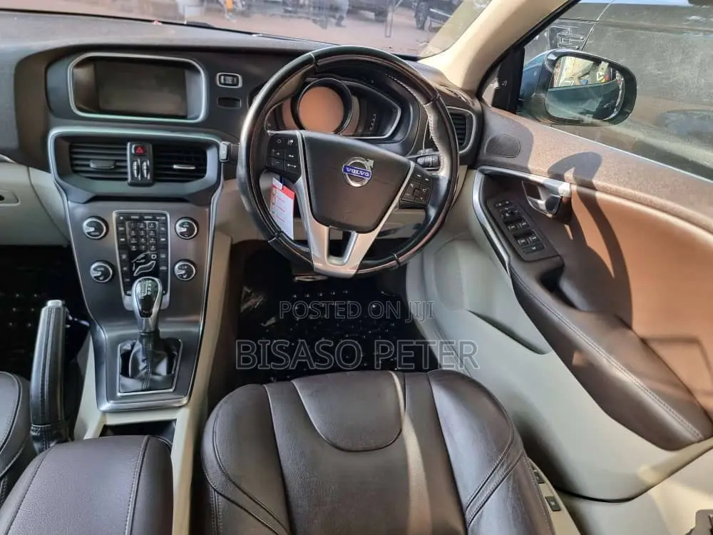 Volvo V40 2015 Blue