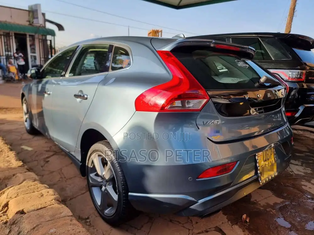 Volvo V40 2015 Blue