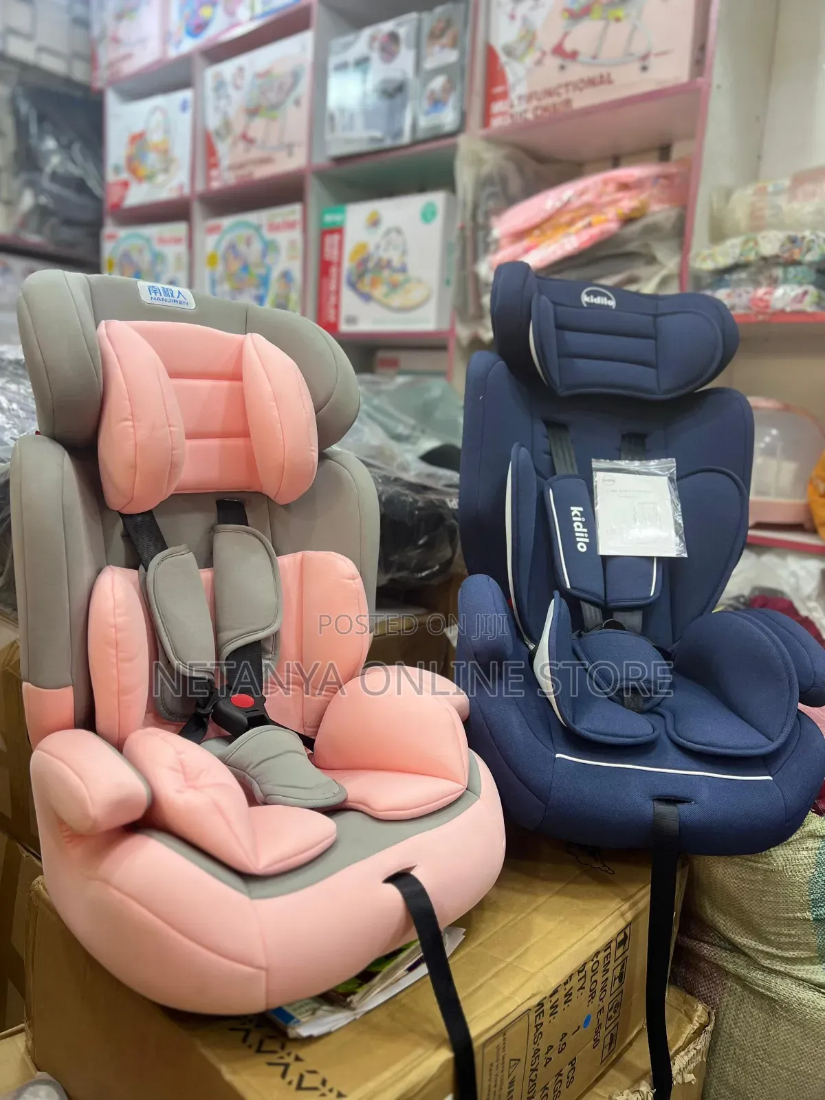 Retracting and Adjusting Baby Car Seat