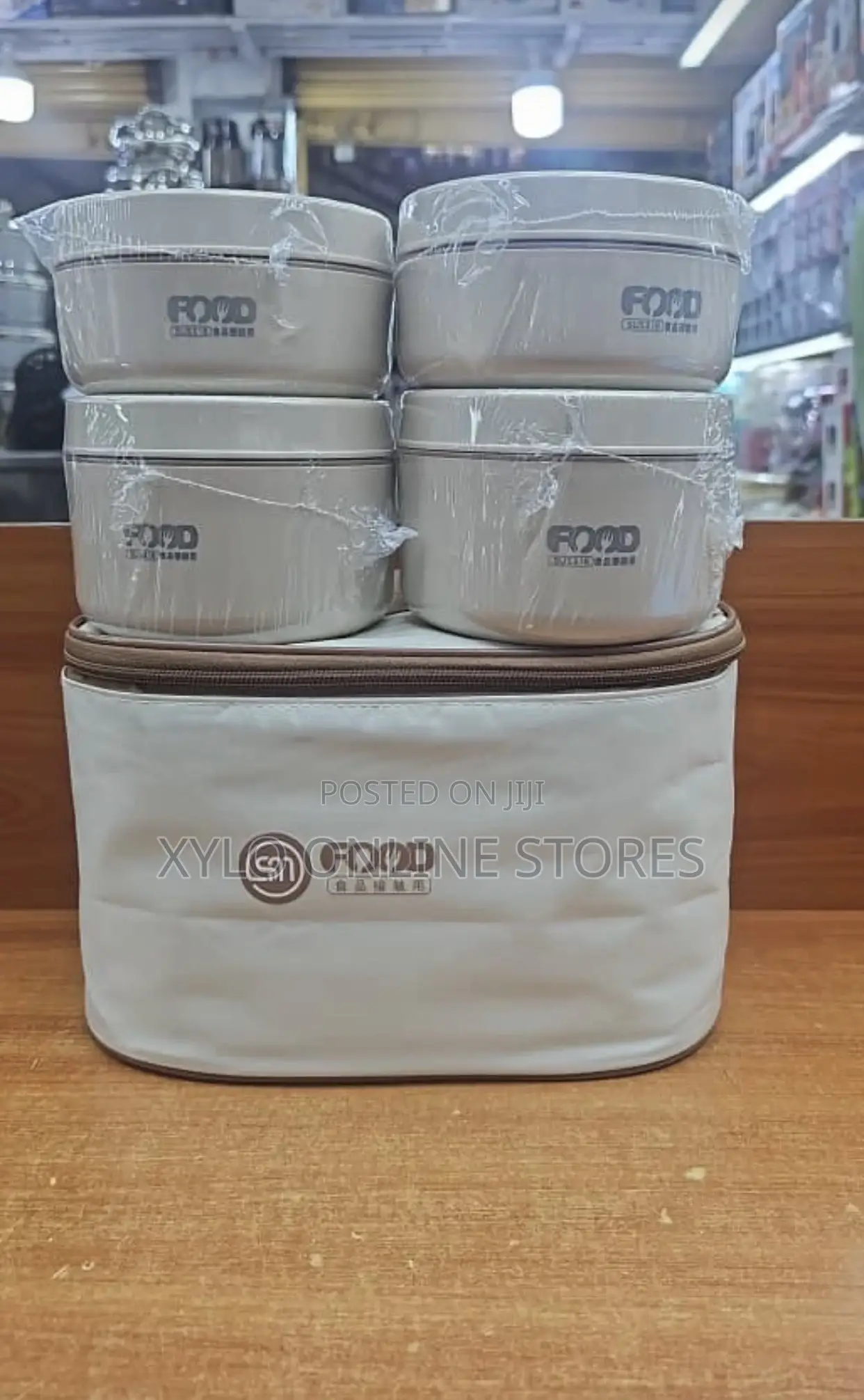 4 in 1 Lunch Box/ Food Containers