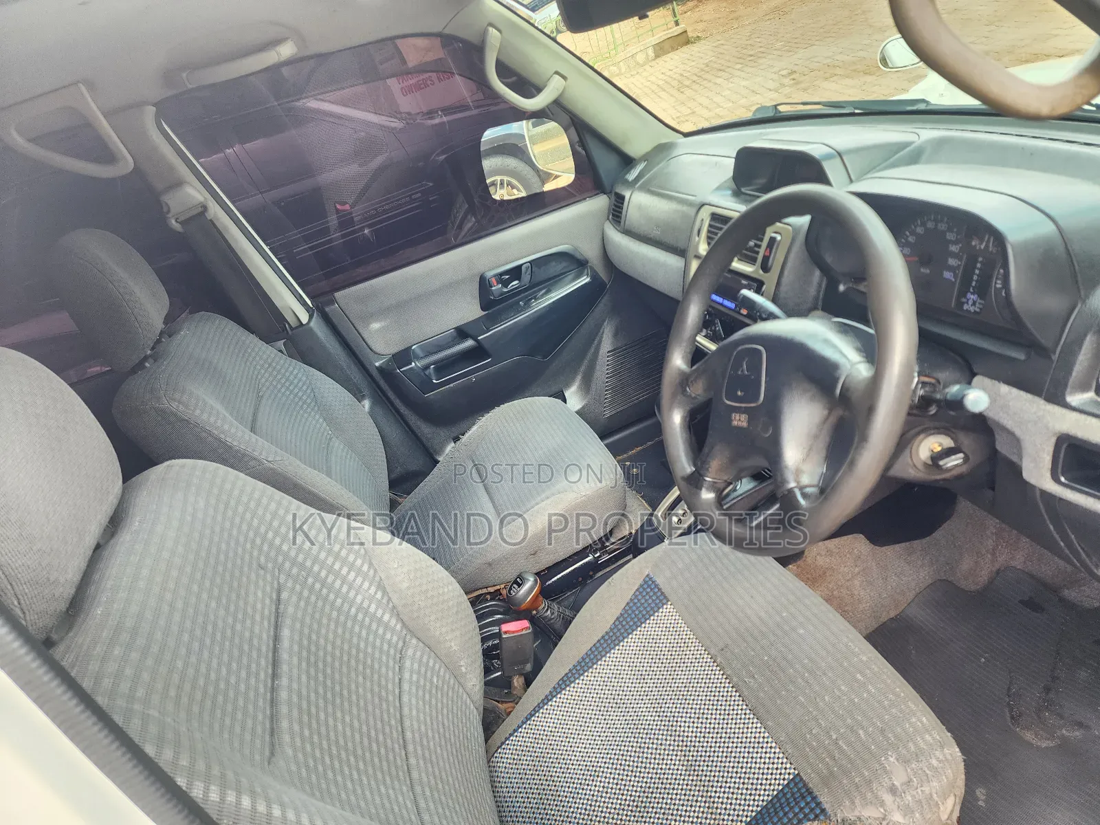 Mitsubishi Pajero Sport 2002 White