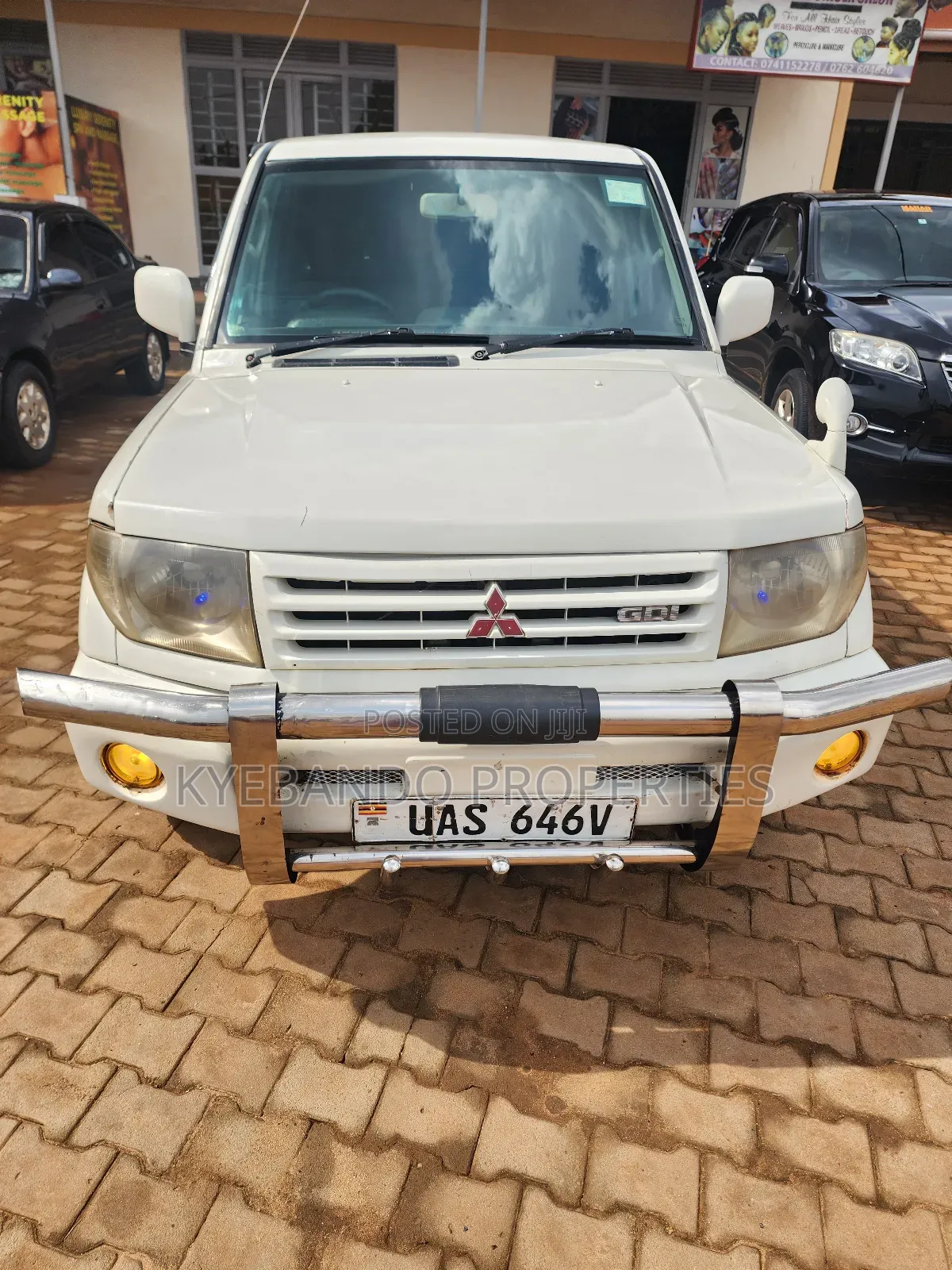 Mitsubishi Pajero Sport 2002 White