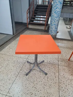 Smooth Plastic Table