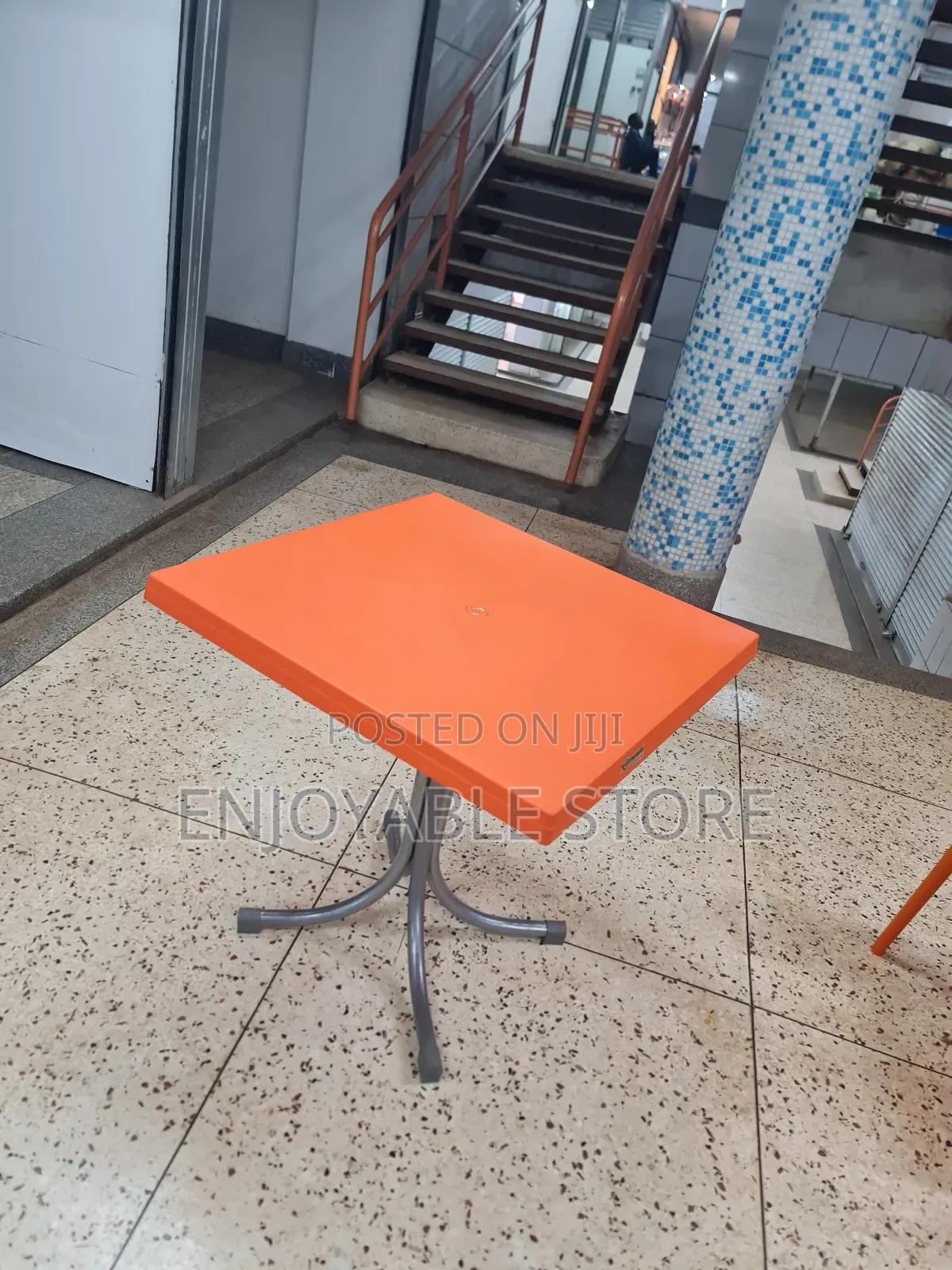 Smooth Plastic Table
