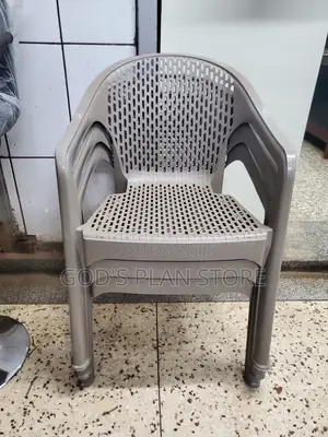 Good Quality Plastic Chairs for Unique Restaurants/Hotel