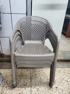 Good Quality Plastic Chairs for Unique Restaurants/Hotel