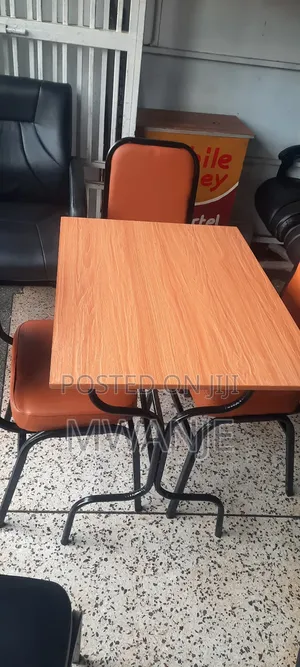 London Quality Table and Chair All
