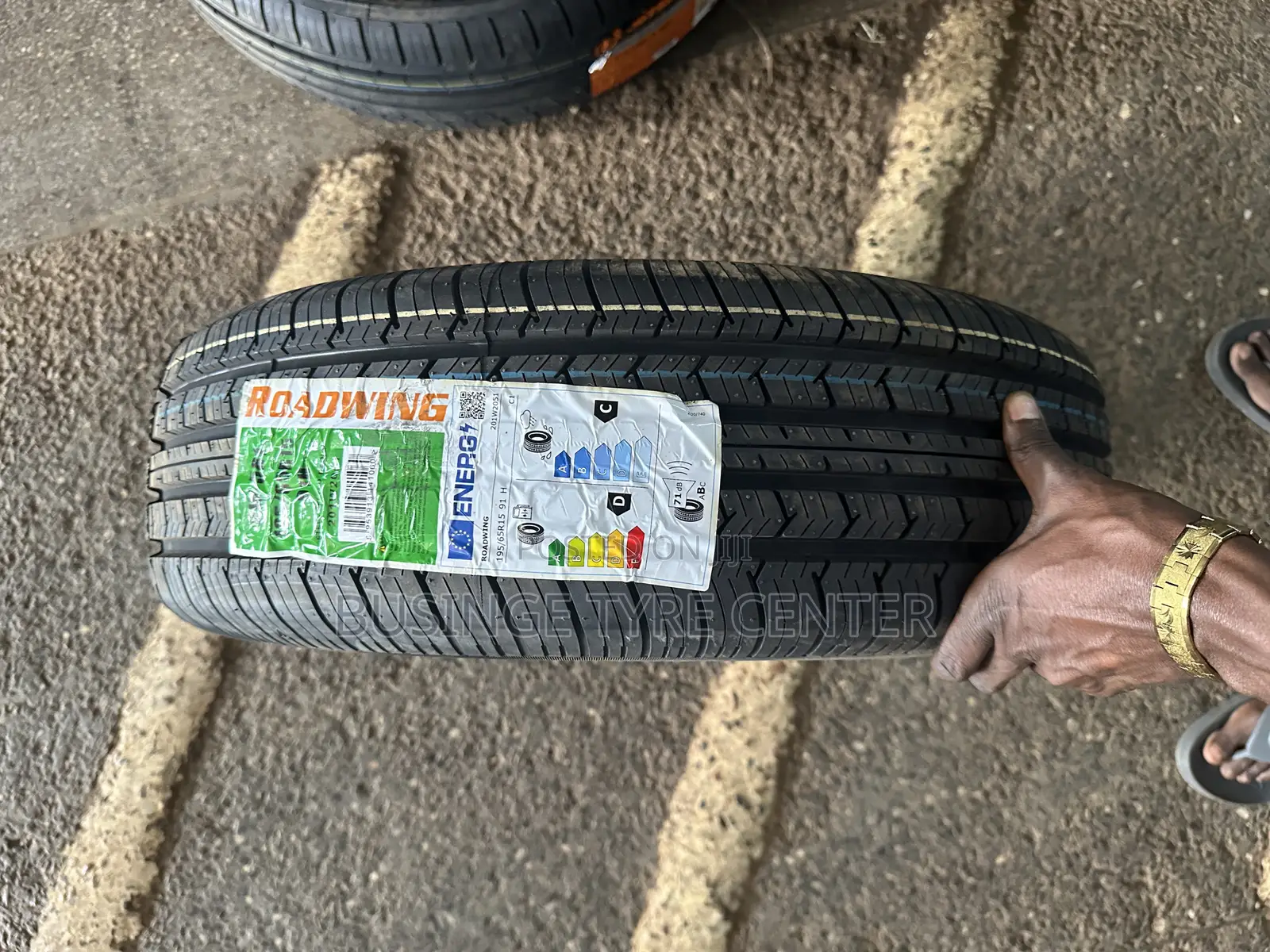 195/65r15 Roadwing Tires Brand New