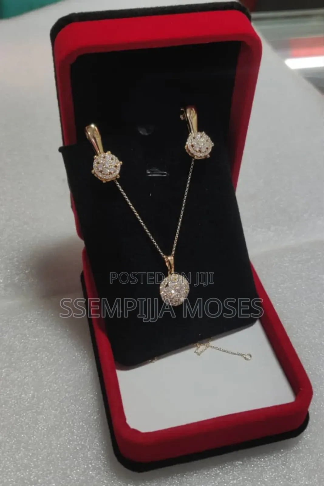 Gold Necklace Set for Ladies