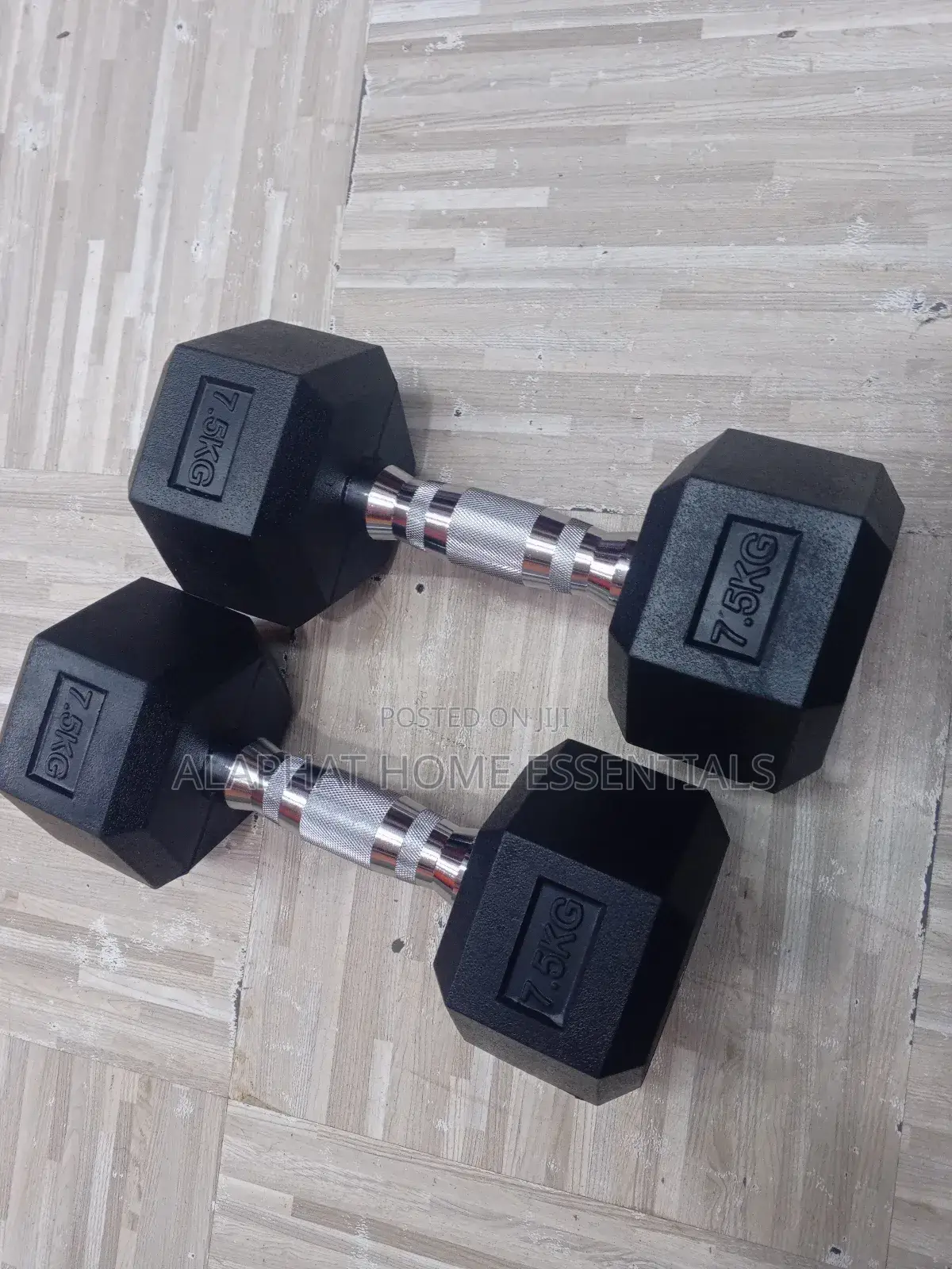 A Pair of 7.5kg Dumbbell