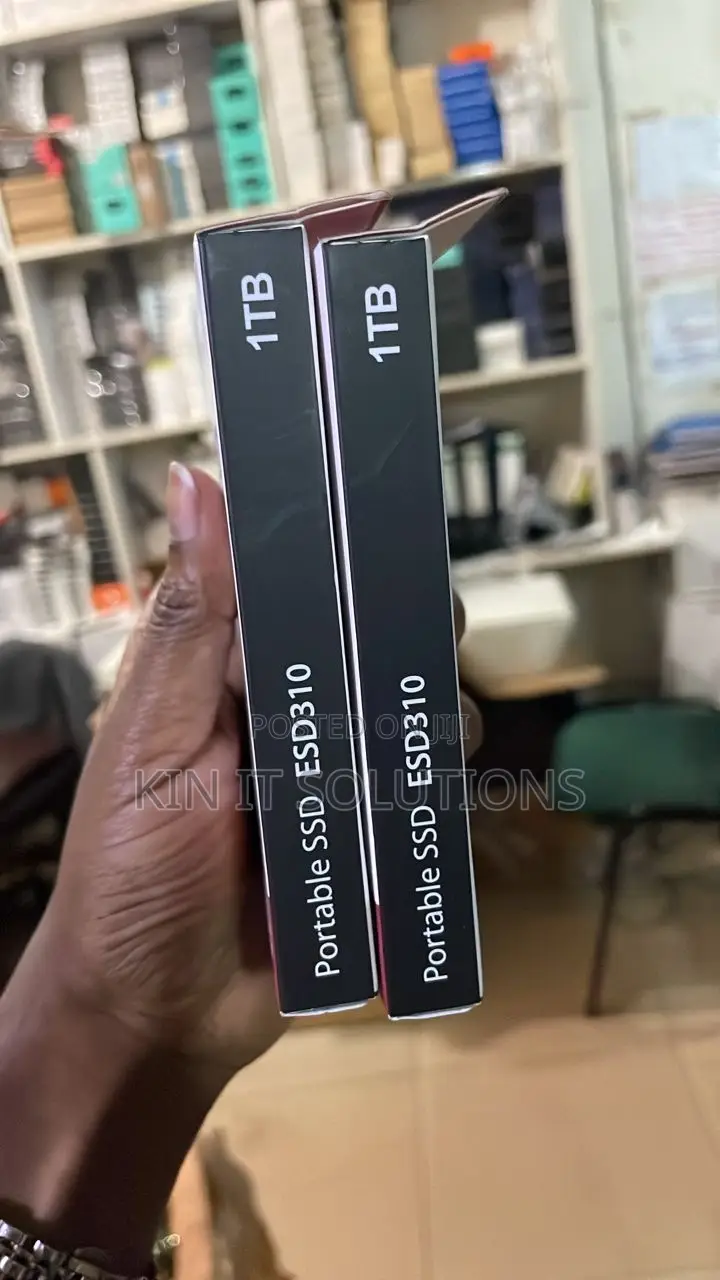 1tb External SSD Flash.