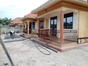 2bdrm Bungalow in Bweyogerere, Central Division for rent