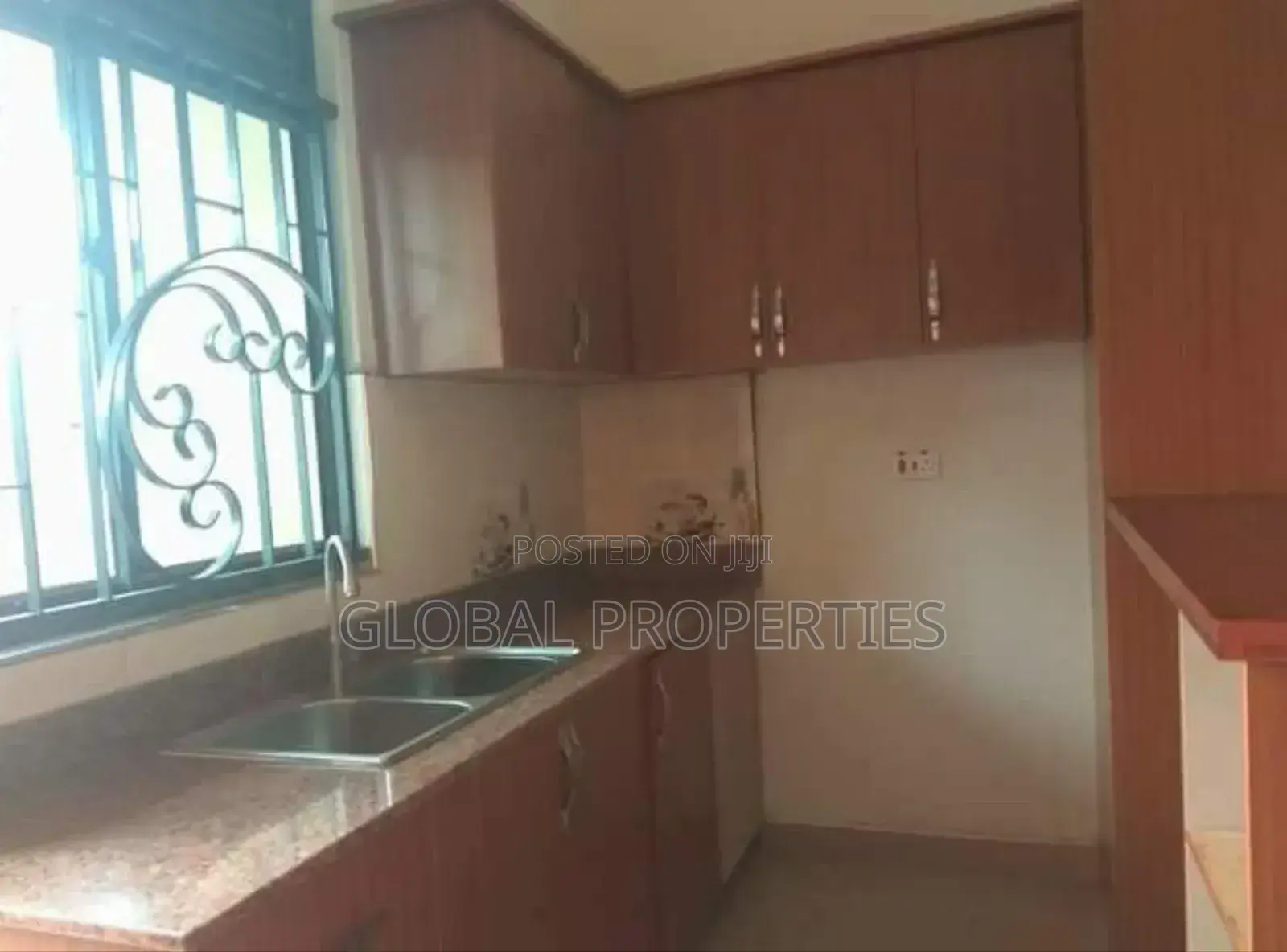 2bdrm Chalet in Nsawo Estate, Central Division for rent