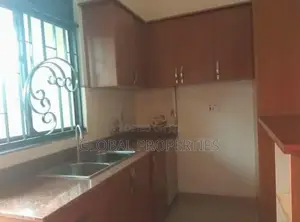2bdrm Chalet in Nsawo Estate, Central Division for rent