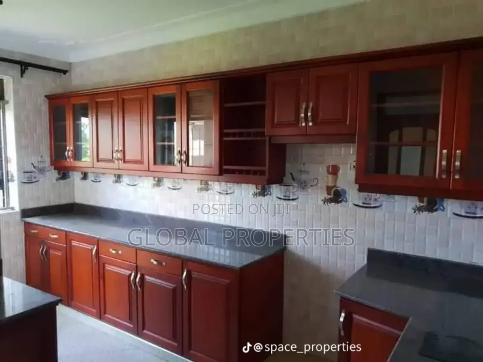 2bdrm Bungalow in Kyaliwajala Kireka, Central Division for rent