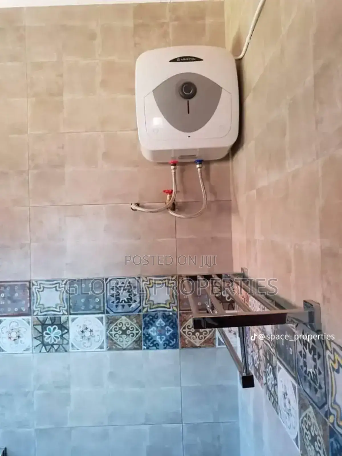 2bdrm Bungalow in Kyaliwajala Kireka, Central Division for rent