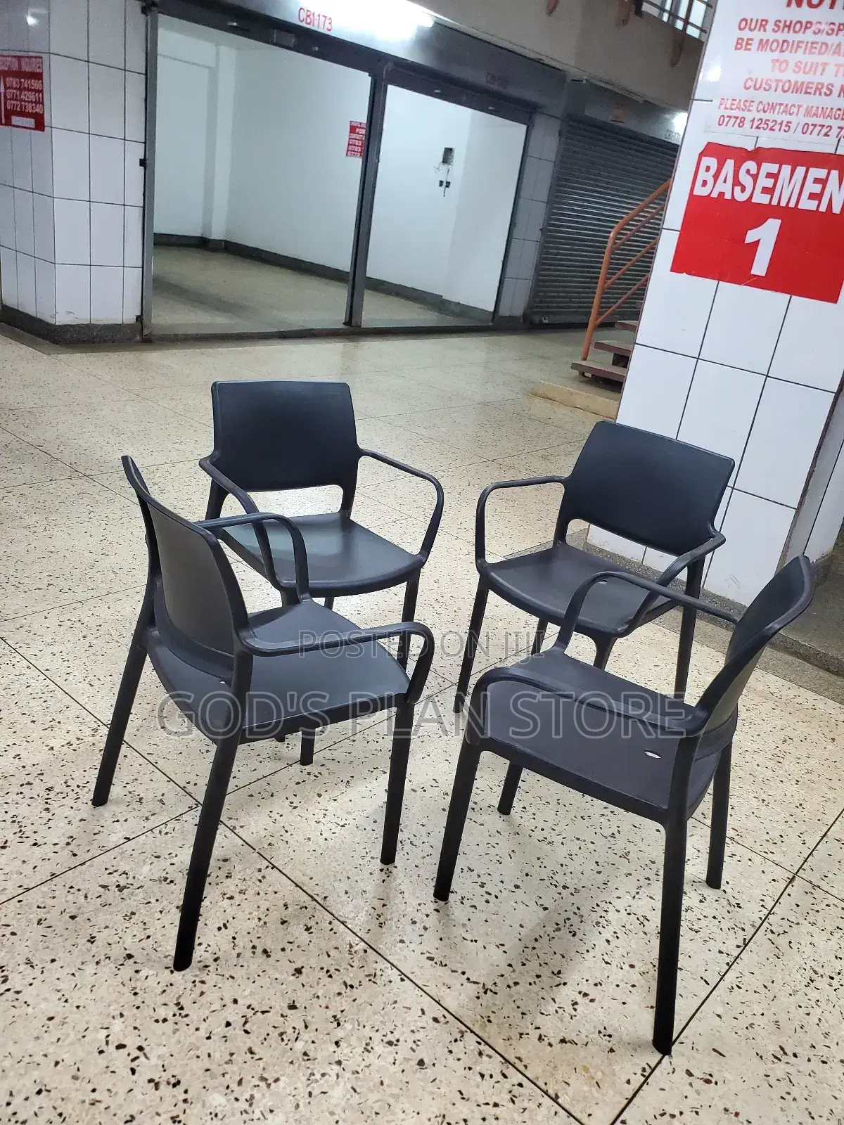Waiting Plastic Chairs Plastic Chairs Armed