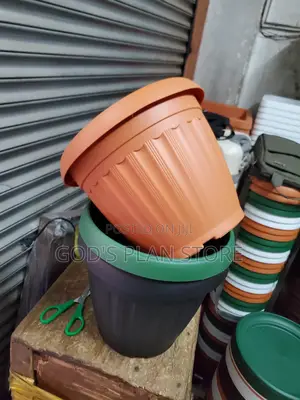 Plastic Flower Pots