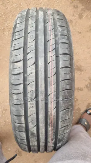 215/65r16 Kumho Company Made in Korea