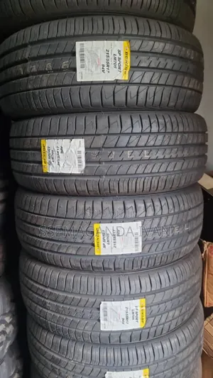 Photo - 215/55r17 94y Sp Sport