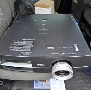 Epson Powerlite Pro Cinema 9700ub, Hdmi, New Lamp, 240 Volts