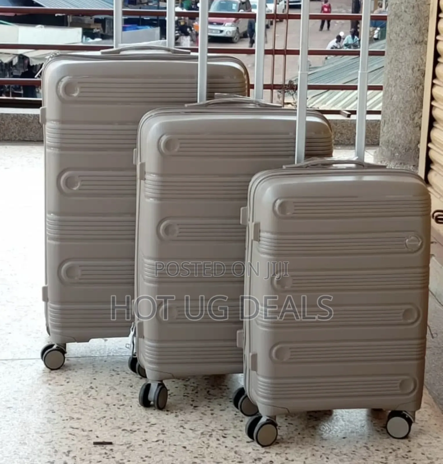 A Set Of 3 In 1 Rubber Unisex Strong Durable Suitcase