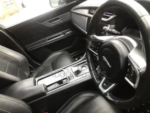 Jaguar XF 2017 Silver