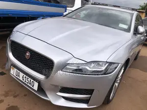 Jaguar XF 2017 Silver