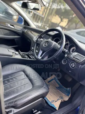 Mercedes-Benz CLS 2013 Blue