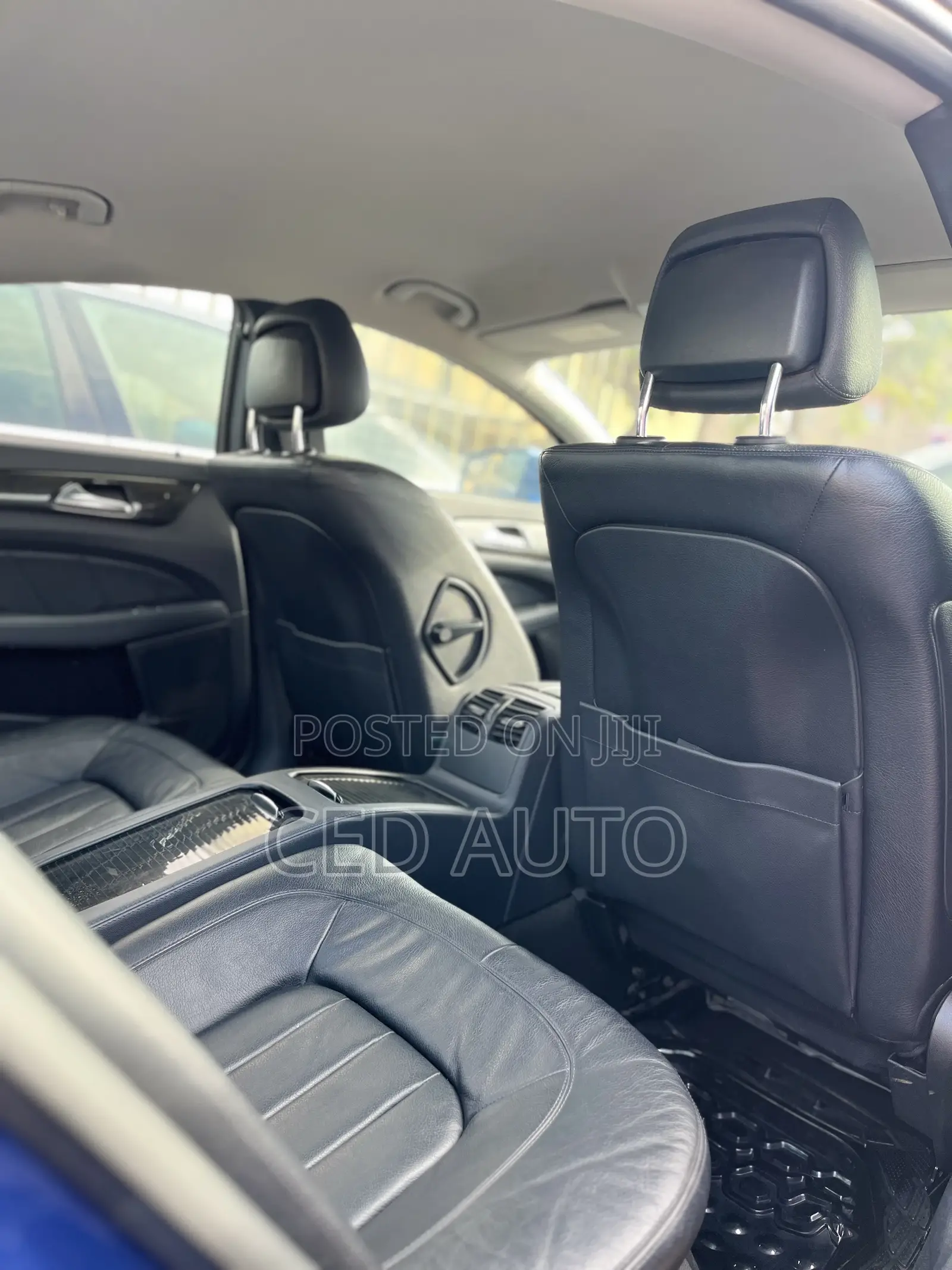 Mercedes-Benz CLS 2013 Blue