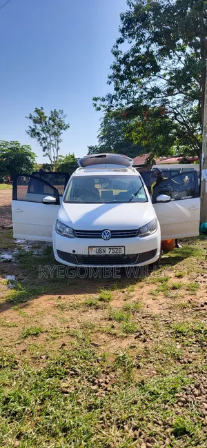 Volkswagen Touran 2014 White