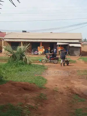 7bdrm House in Kabermaido, Kaberamaindo for sale