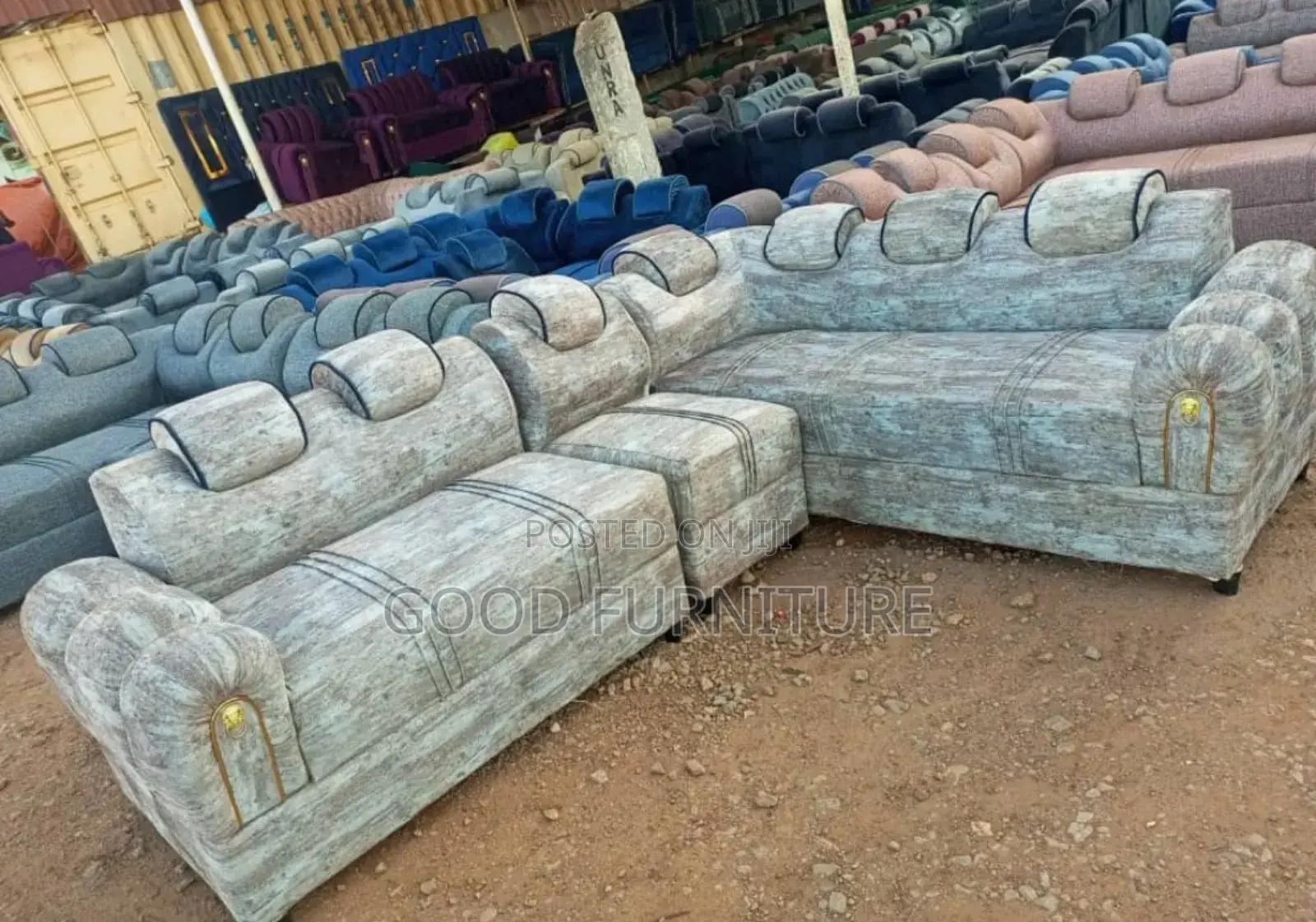 Good Looking Corner L Sofa