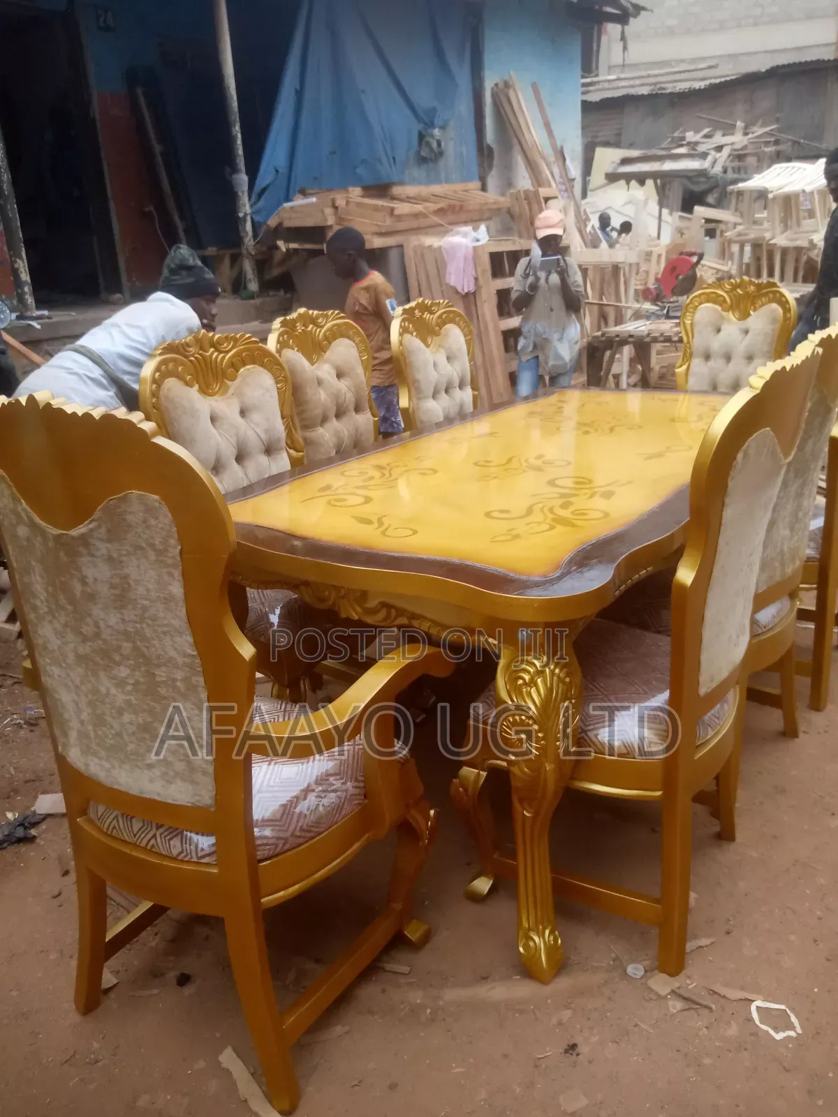 Quality Giant Dinning Set