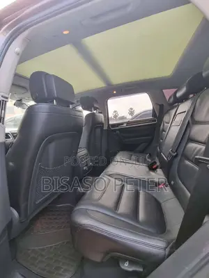 Volkswagen Touareg V6 Executive 2013 Gray