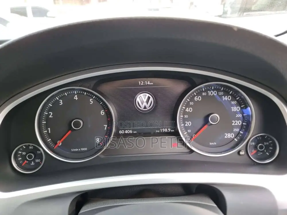 Volkswagen Touareg V6 Executive 2013 Gray