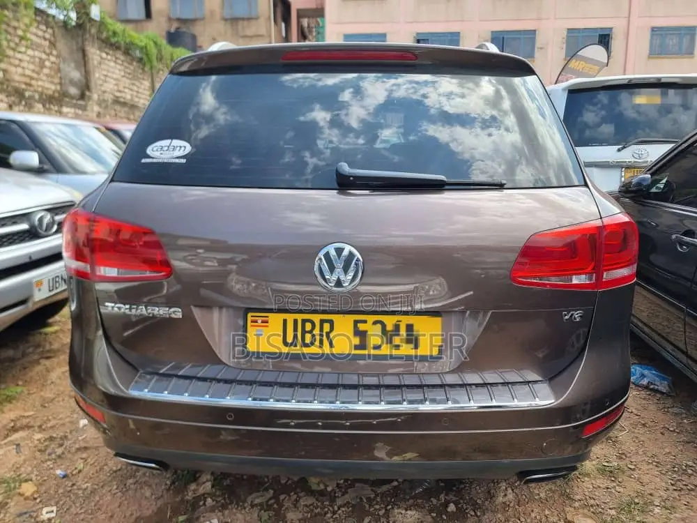 Volkswagen Touareg V6 Executive 2013 Gray